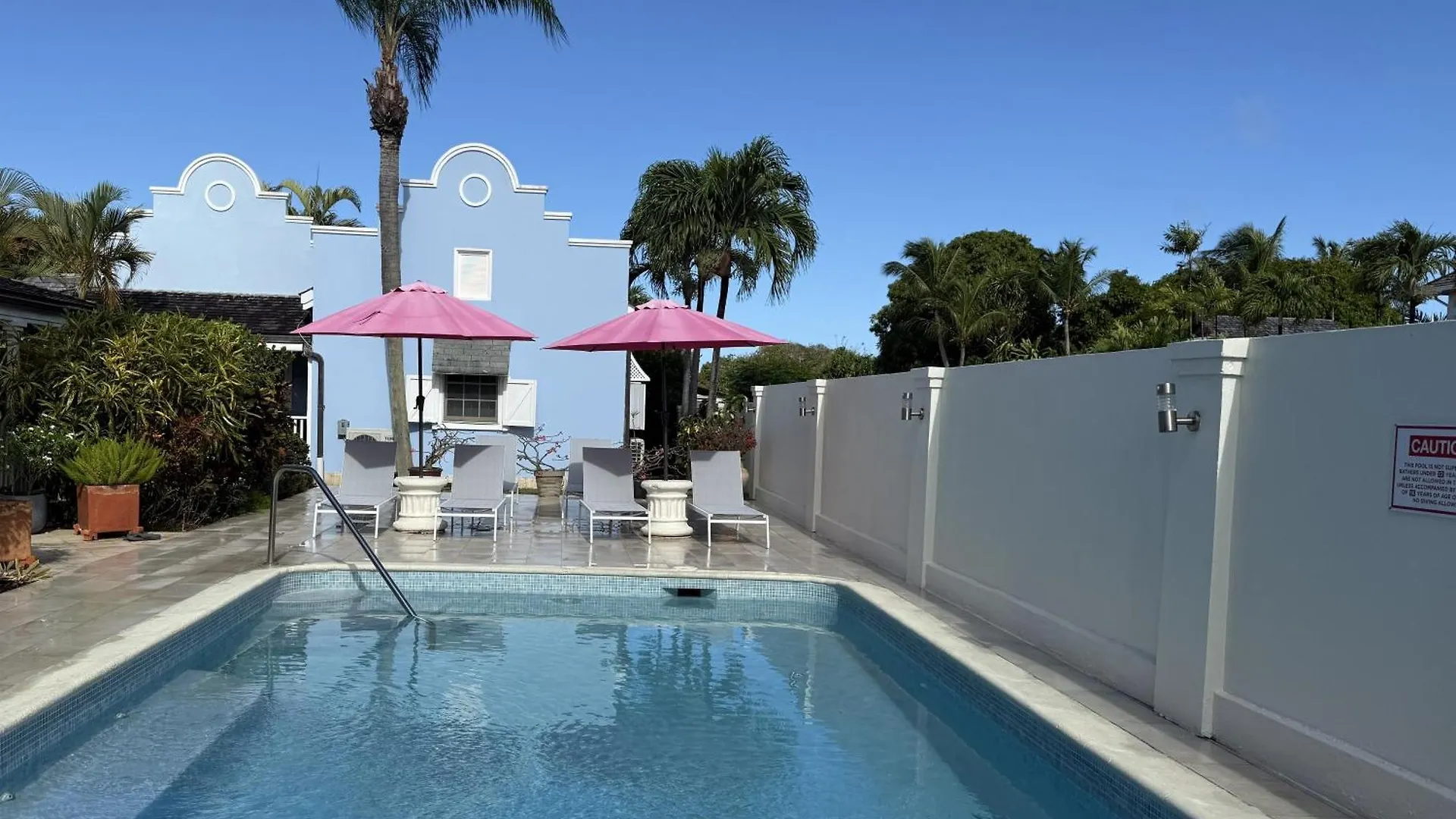Villa Sandy Lodge, 4 Porters Court Saint James