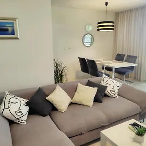 https://town-centre-apartment-surprise.splithotels.org